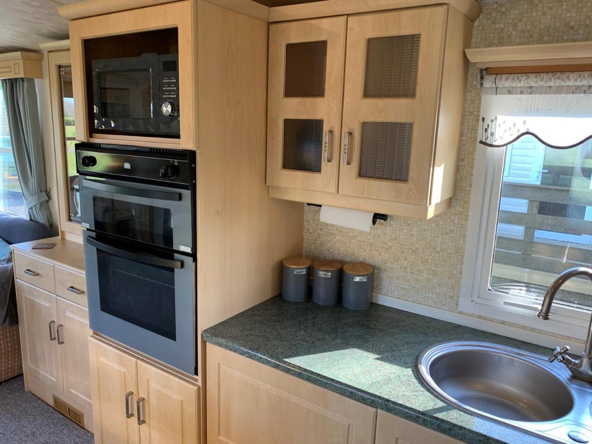 Lovely Static Holiday Caravan Near Whithorn Екстер'єр фото