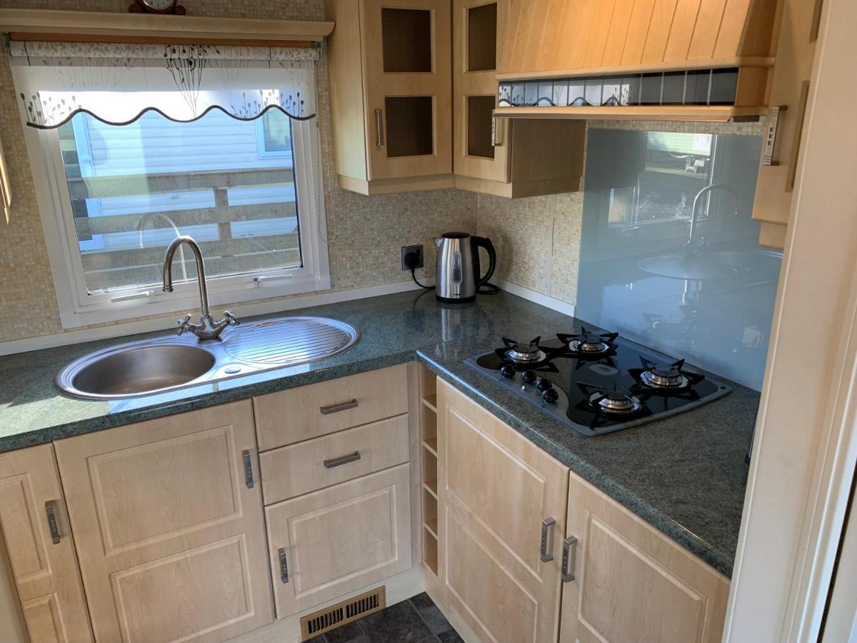 Lovely Static Holiday Caravan Near Whithorn Екстер'єр фото