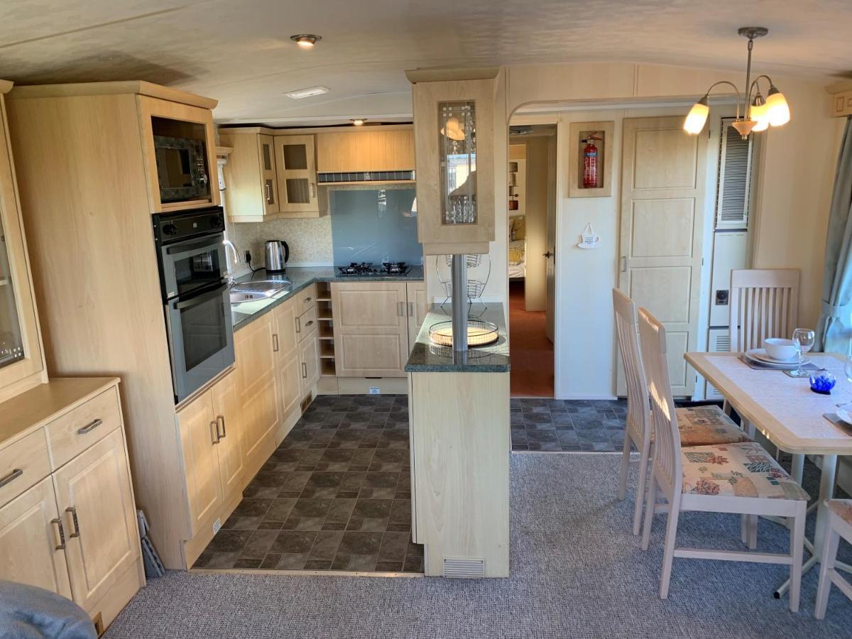 Lovely Static Holiday Caravan Near Whithorn Екстер'єр фото