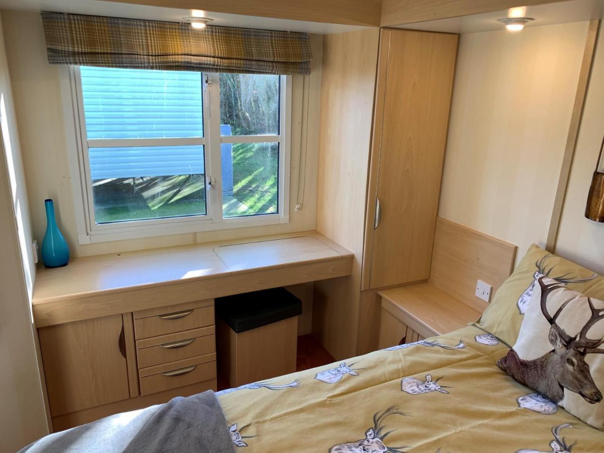 Lovely Static Holiday Caravan Near Whithorn Екстер'єр фото