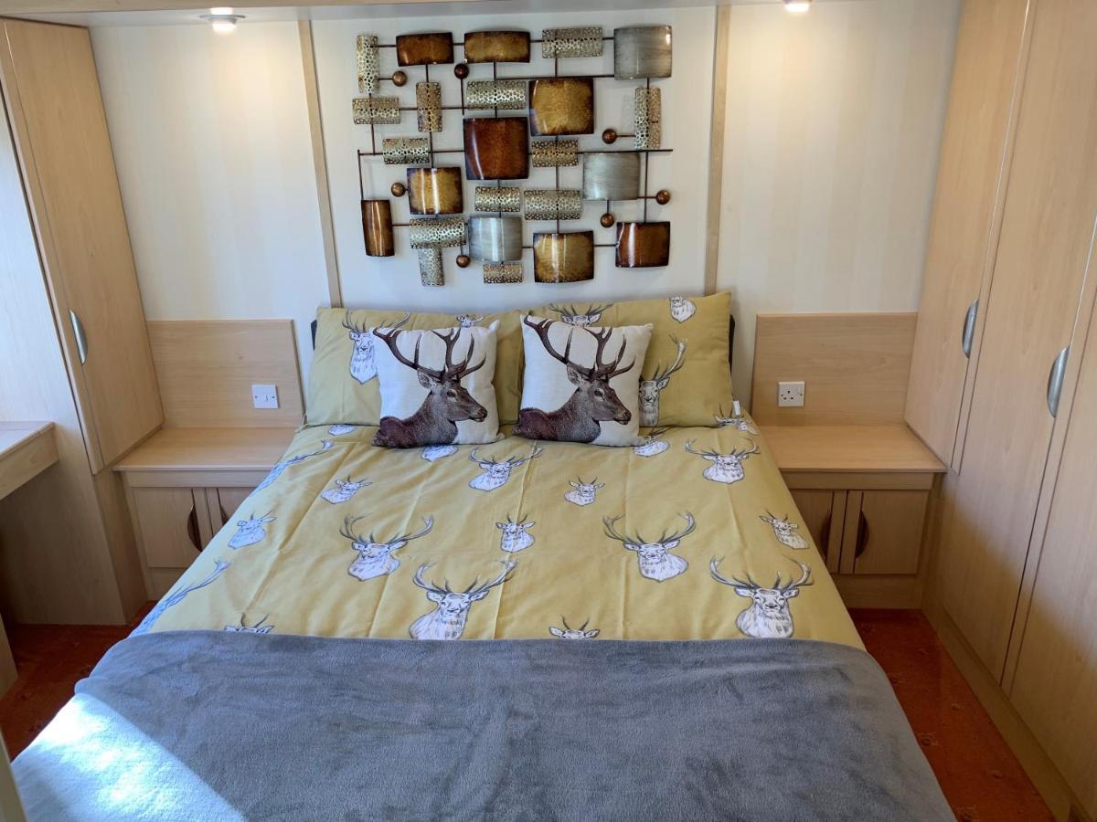 Lovely Static Holiday Caravan Near Whithorn Екстер'єр фото