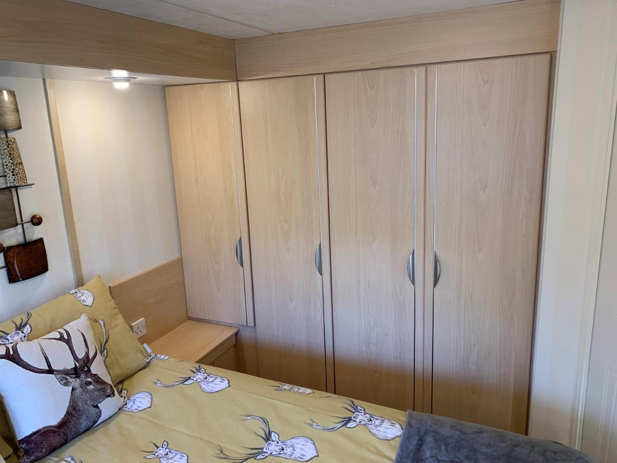 Lovely Static Holiday Caravan Near Whithorn Екстер'єр фото