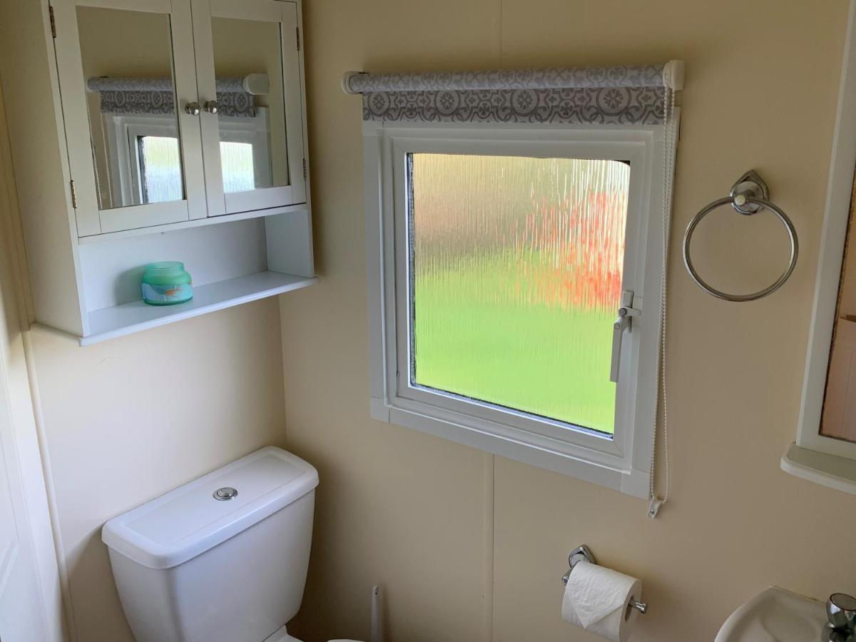 Lovely Static Holiday Caravan Near Whithorn Екстер'єр фото