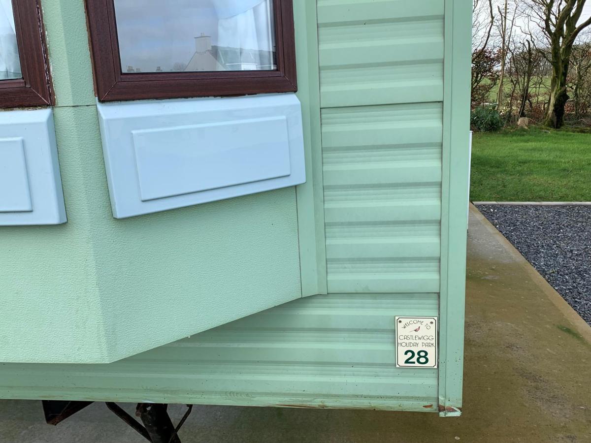 Lovely Static Holiday Caravan Near Whithorn Екстер'єр фото
